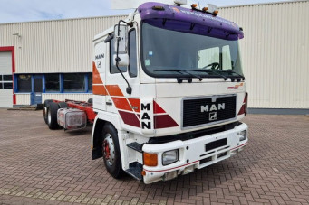 MAN 26.292 6 Cilinder engine 6X2 Manual pomp