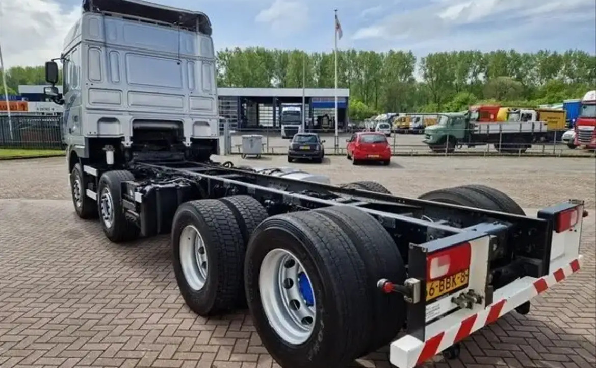 DAF XF 105.460 37T 8X2 12 Wheels Manual- Gear E5 NL-Truck