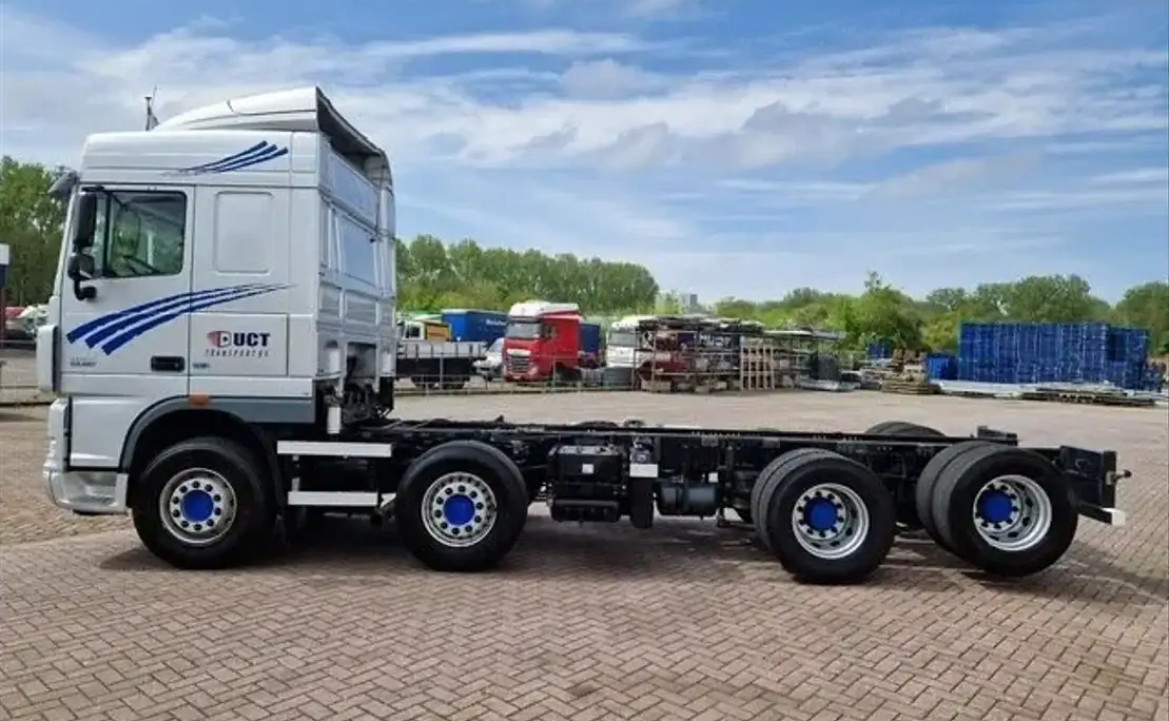 DAF XF 105.460 37T 8X2 12 Wheels Manual- Gear E5 NL-Truck