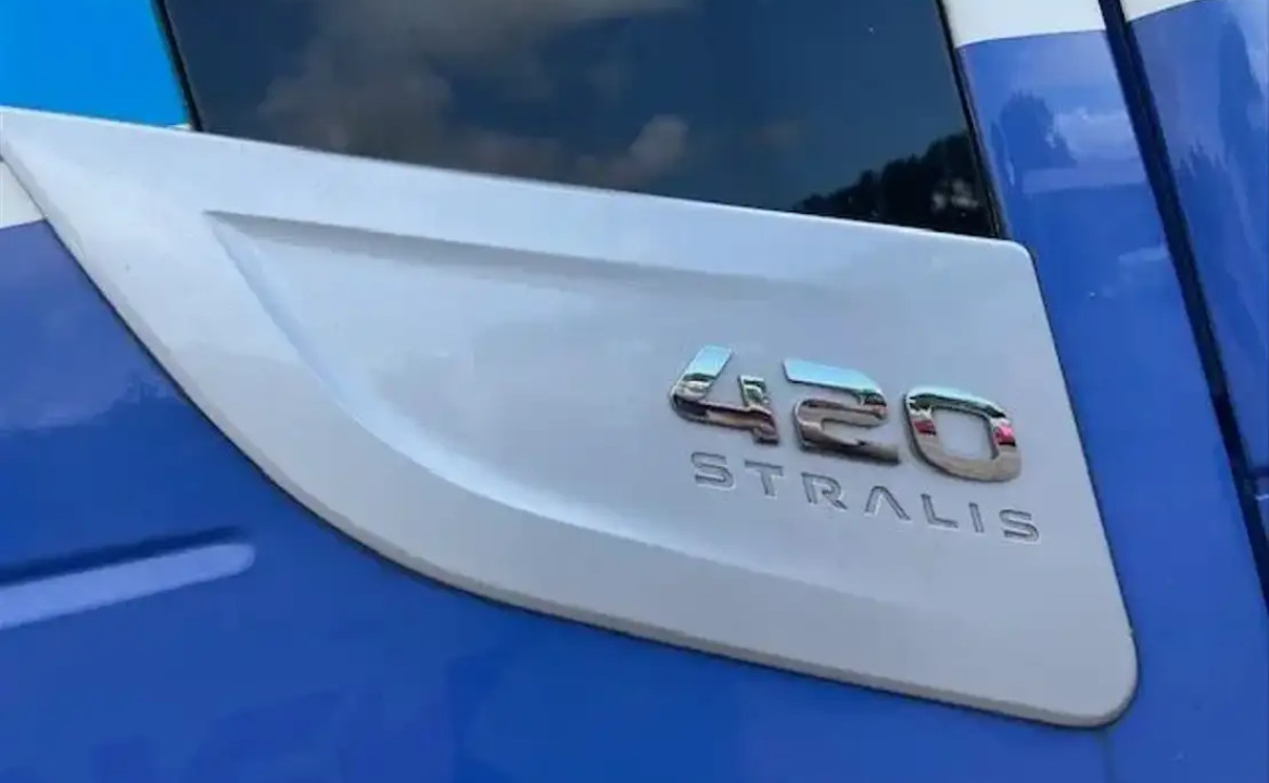 Iveco Stralis 420 Hi-Way 2 Tanks E6 Klima ACC NL-Truck  Tuv-2025
