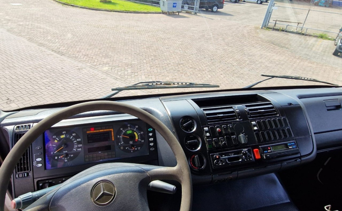 Mercedes-Benz Atego 2628 6x4 Euro 3 Manual Gear full steel suspension