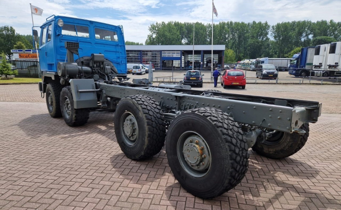 DAF Leyland 8x6, full steel suspension, Perkins MX350 engine, zf automatic