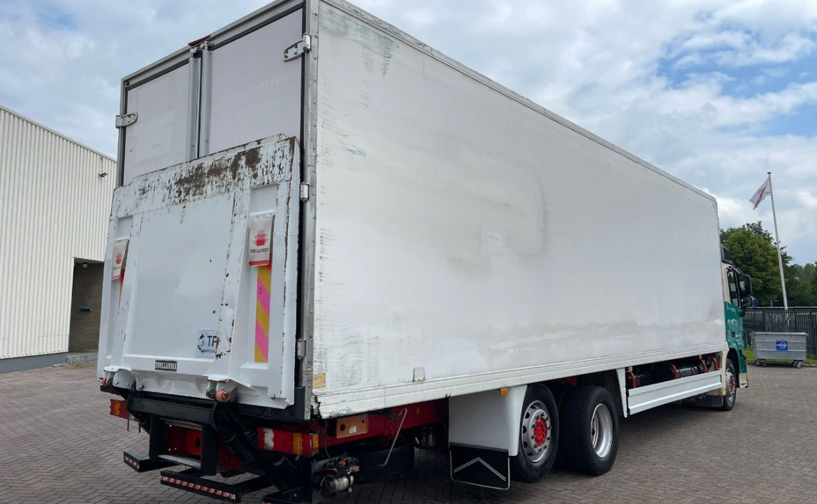 Mercedes-Benz Actros 2532 26T 6X2 FRIGO E5