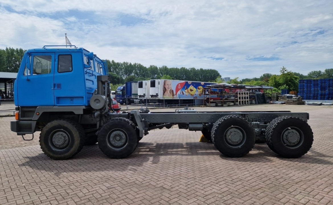 DAF Leyland 8x6, full steel suspension, Perkins MX350 engine, zf automatic