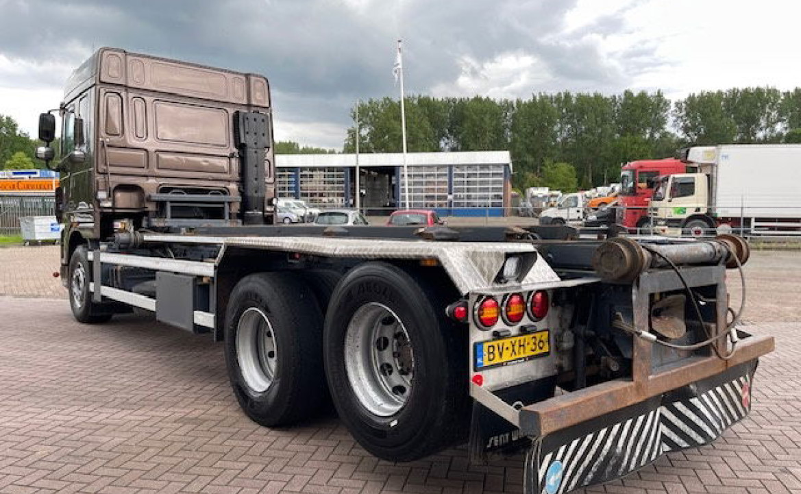 DAF XF 105.460 10 Wheels 28T 6x2 NL-Truck Euro 5