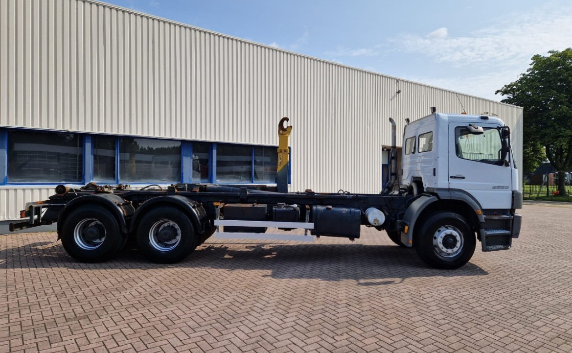 Mercedes-Benz Atego 2628 6x4 Euro 3 Manual Gear full steel suspension