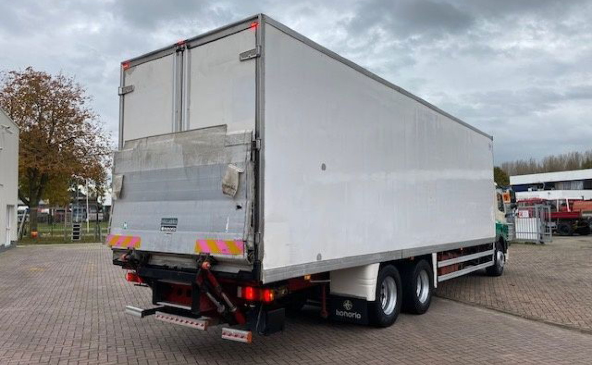 DAF CF 75.310 26T Euro 3 Manual-Gear 10 Wheels 6x2 Sleep cabine