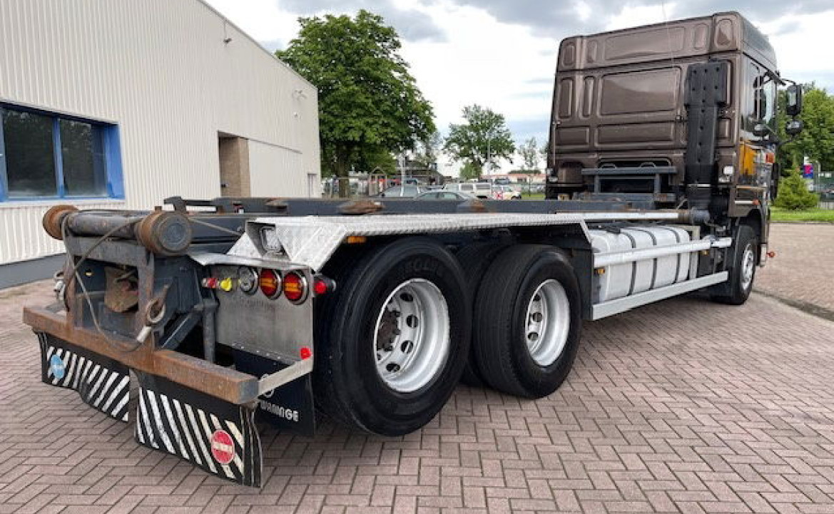 DAF XF 105.460 10 Wheels 28T 6x2 NL-Truck Euro 5