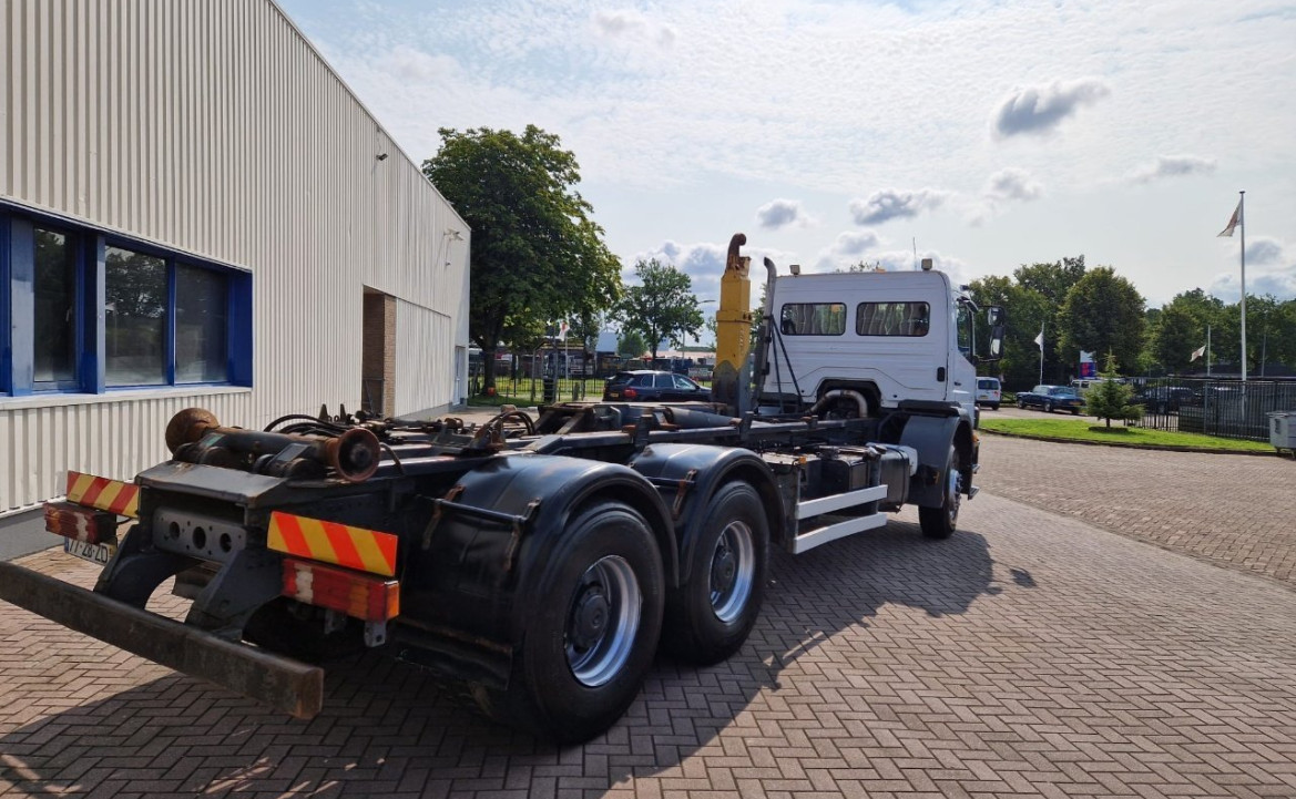 Mercedes-Benz Atego 2628 6x4 Euro 3 Manual Gear full steel suspension